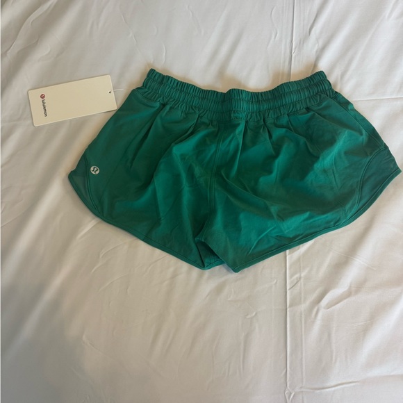 Lululemon Hotty Hot LR short - Picture 2 of 4